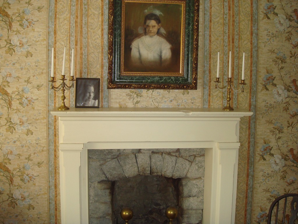 Haunted room w/death picture